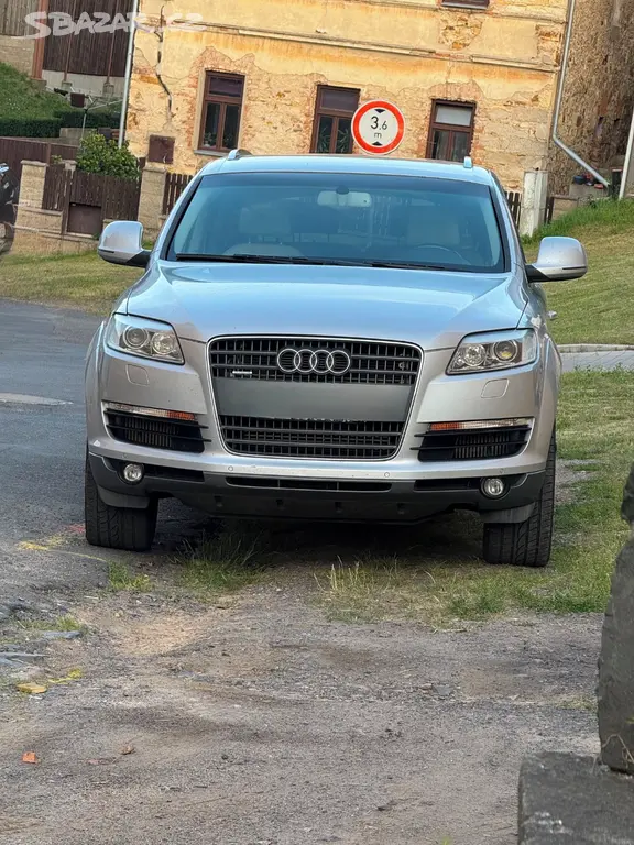 Audi Q7 4.2L TDI, 6 Míst